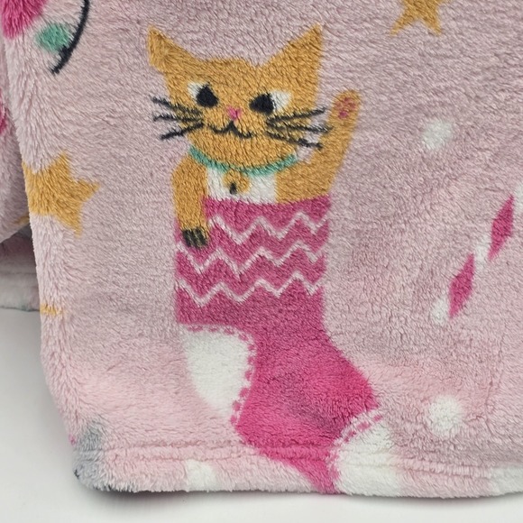Merry Catmus Plush Throw Blanket 60x70 Pink Christmas Cats Stockings Candy Canes - Picture 6 of 8